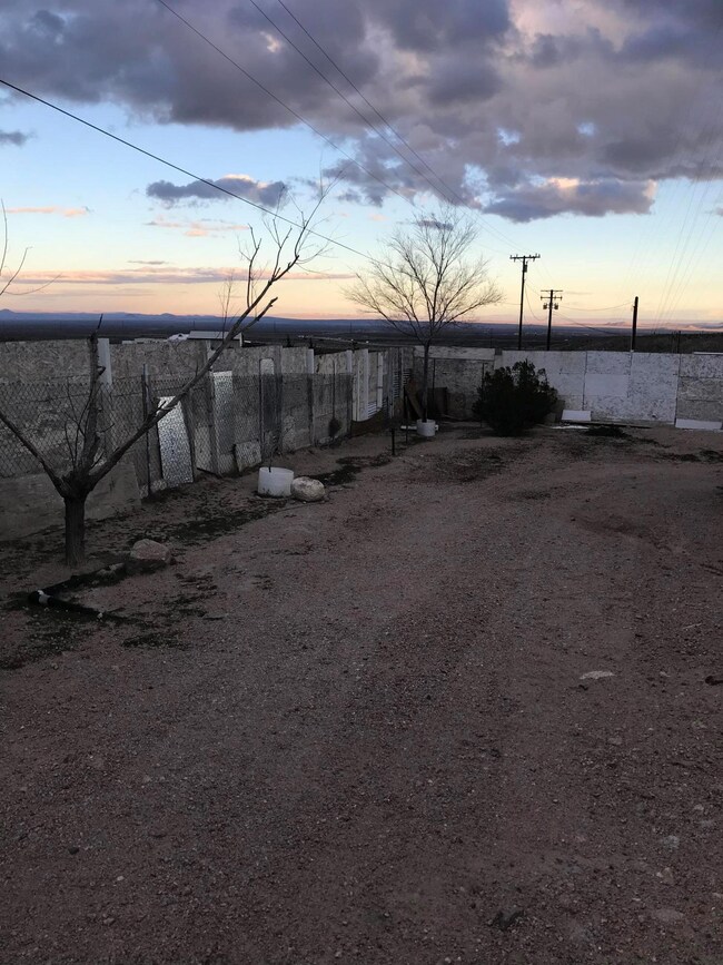 20977 Sierra Song Ave, Mojave, CA 93501 - photo 3