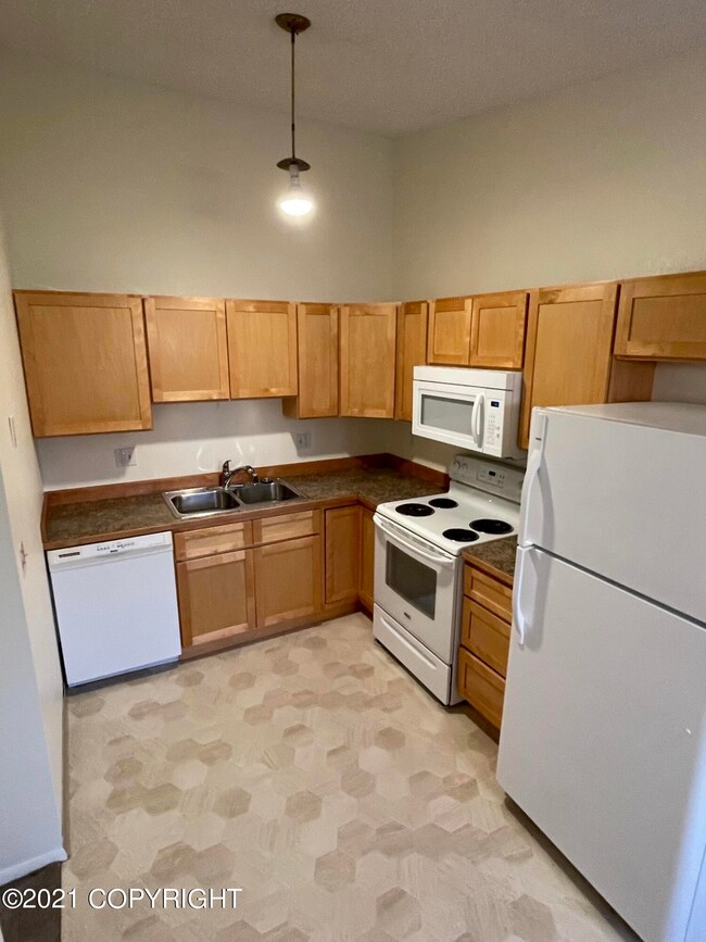 8600 Boundary Ave unit I1, Anchorage, AK 99504 - photo 5