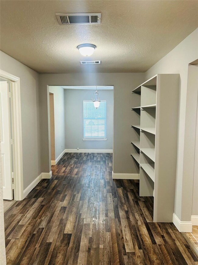 1407 S Travis St, Sherman, TX 75090 - photo 7