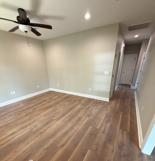 718 Mill St, Picayune, MS 39466 - photo 4