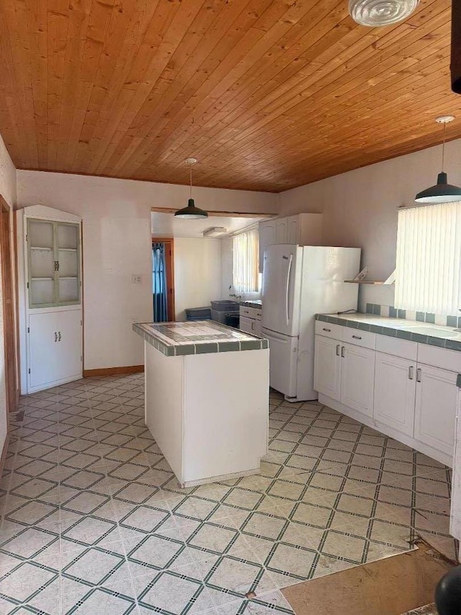 65 E 2nd St, Morgan Hill, CA 95037 - photo 2