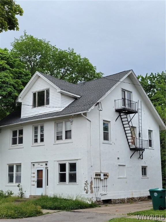 1215 17th St, Niagara Falls, NY 14301 - photo 2