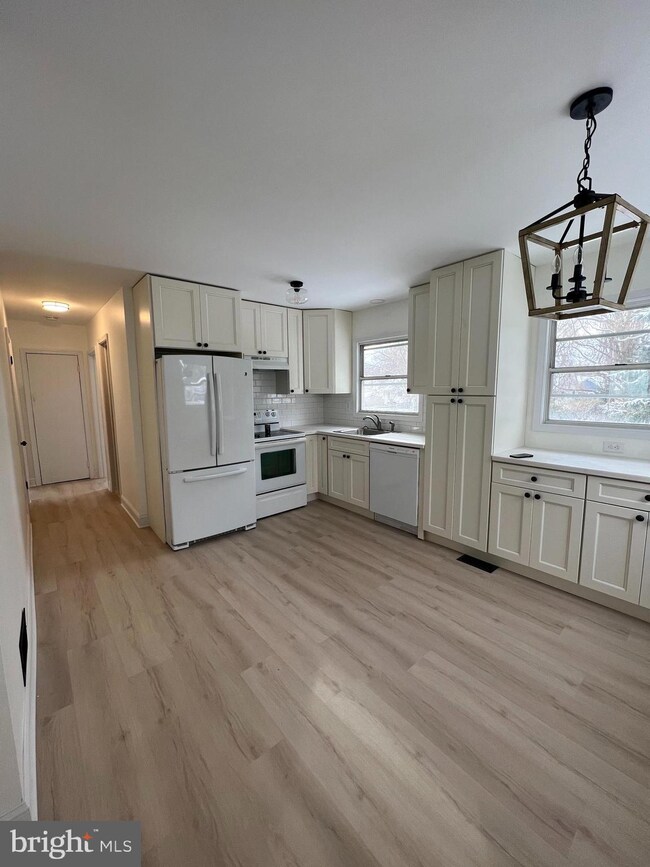 531 Hemlock Terrace, Woodbury, NJ 08096 - photo 4