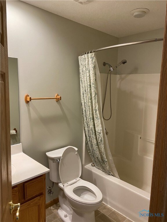 3328 Gleneagle Dr, Findlay, OH 45840 - photo 4