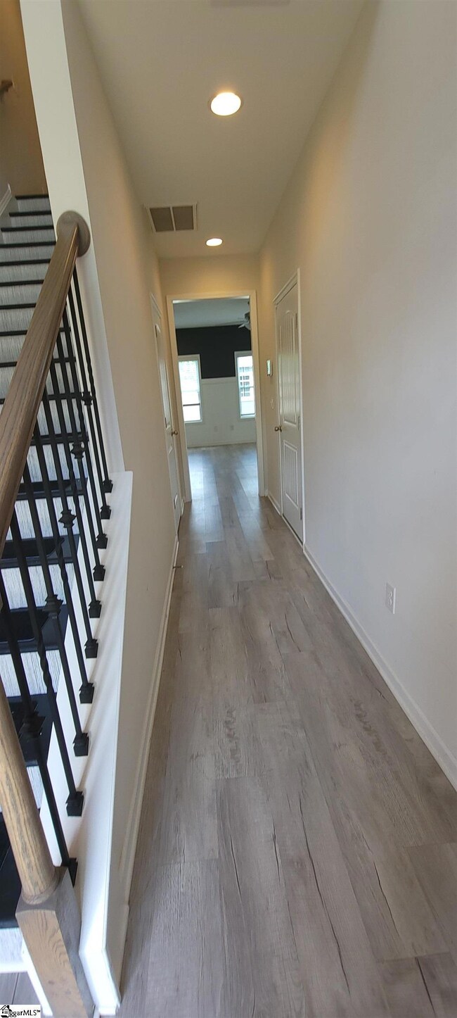 638 Grantleigh Dr, Duncan, SC 29334 - photo 4