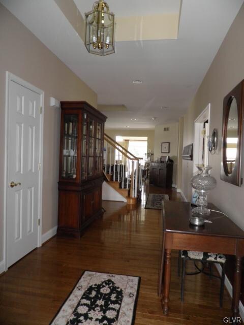 5062 Valley Stream Ln, Macungie, PA 18062 - photo 2