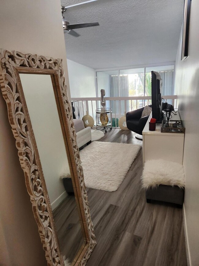 Mayfair House West unit 43, Palm Beach, FL 33480 - photo 7