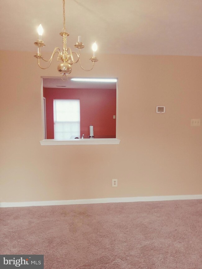 16332 Elkhorn Ln, Bowie, MD 20716 - photo 4