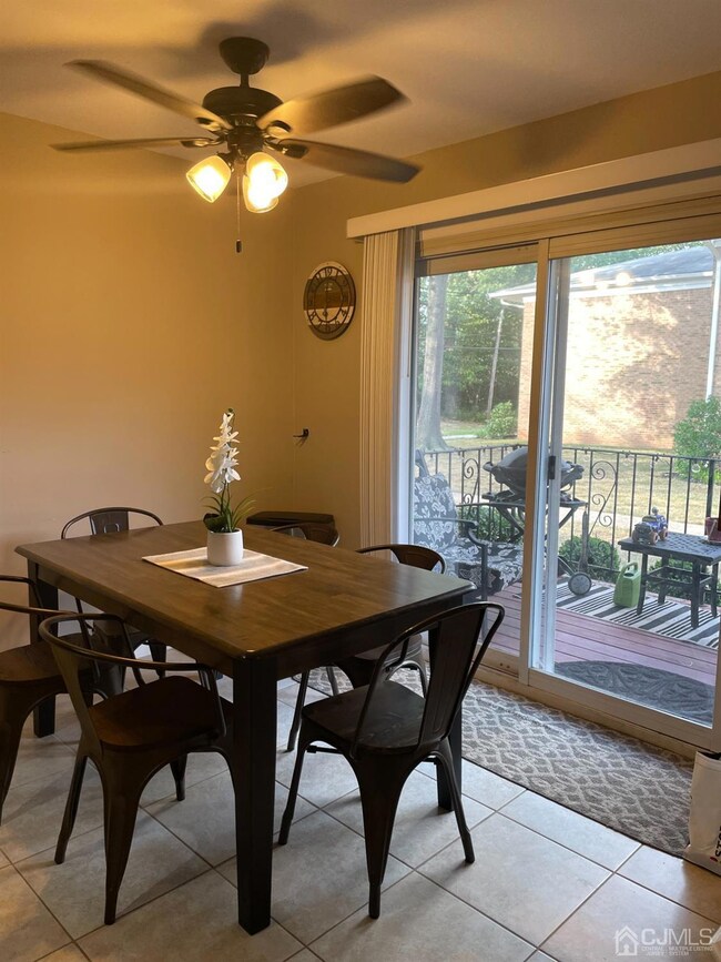 3 N Evergreen Rd, Edison, NJ 08837 - photo 2