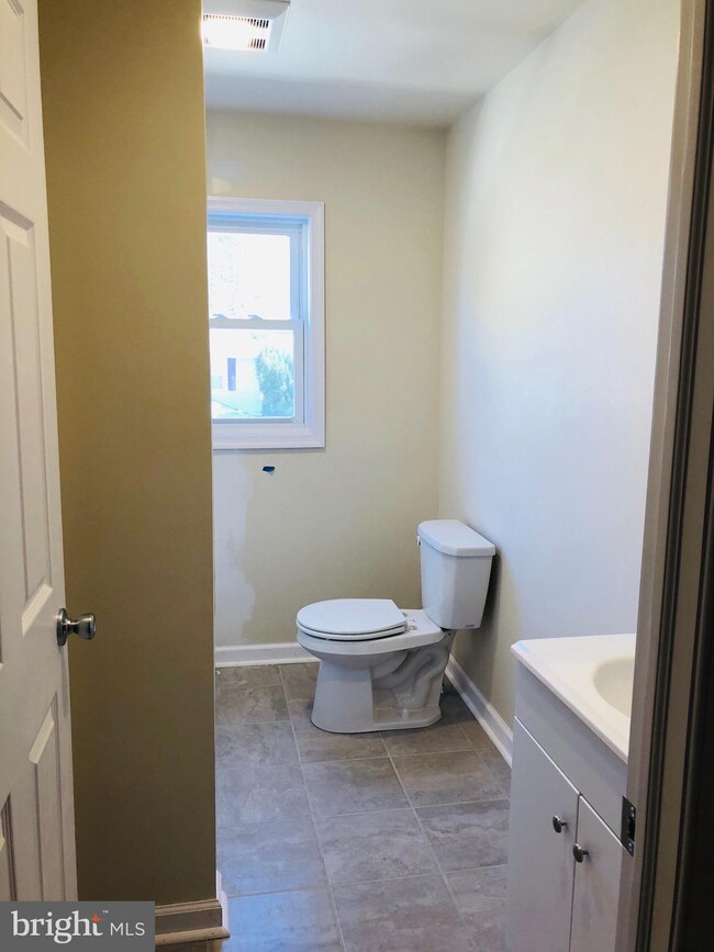 212 W Ridley Ave unit 2ND FLOOR - 2BR, Norwood, PA 19074 - photo 4