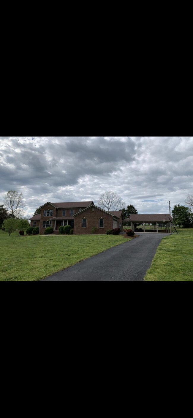 190 Gwinn Island Rd, Danville, KY 40422 - photo 5