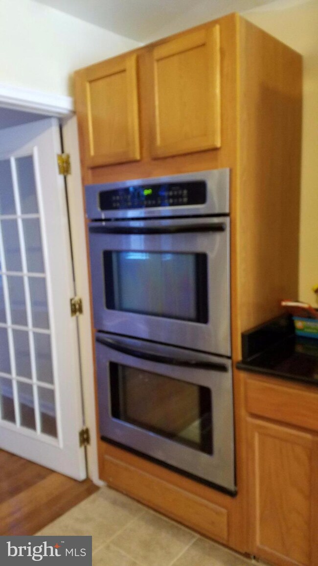 911 Clovis Ave, Capitol Heights, MD 20743 - photo 6