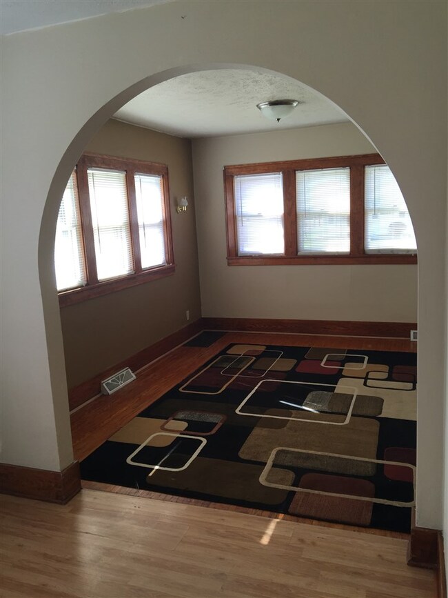 1300 W Lusher Ave, Elkhart, IN 46517 - photo 5