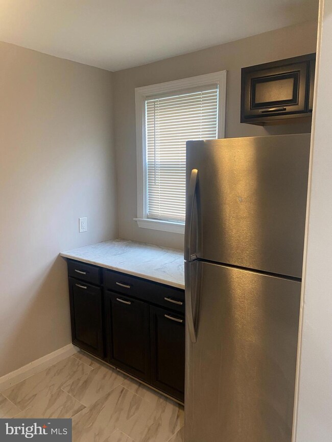 6127 Chinquapin Pkwy unit 1, Baltimore, MD 21239 - photo 7