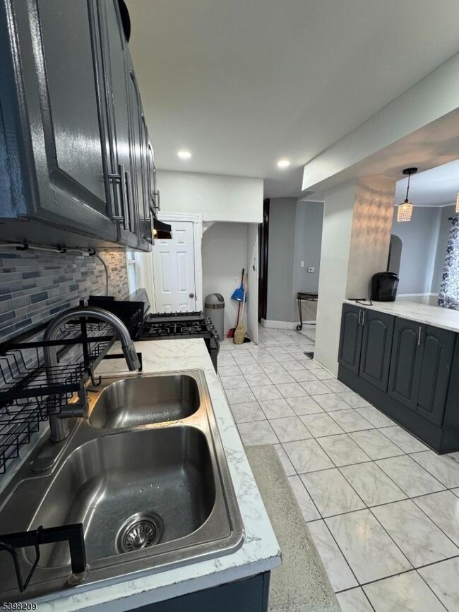 456 E 35th St unit 458, Paterson, NJ 07504 - photo 6