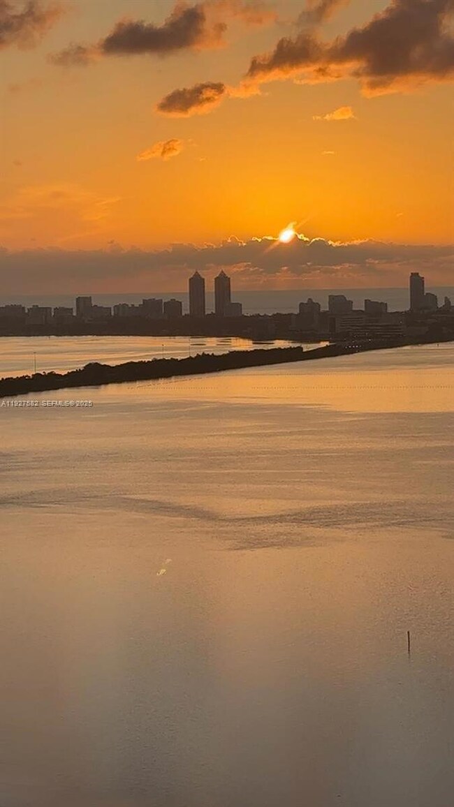 Aria Reserve - Aria Reserve Miami unit 3803, Miami, FL 33137 - photo 5