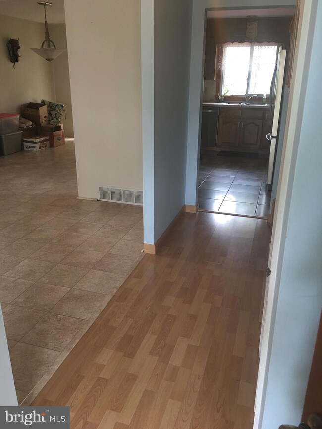 210 Fenimore Ln, Delanco, NJ 08075 - photo 2