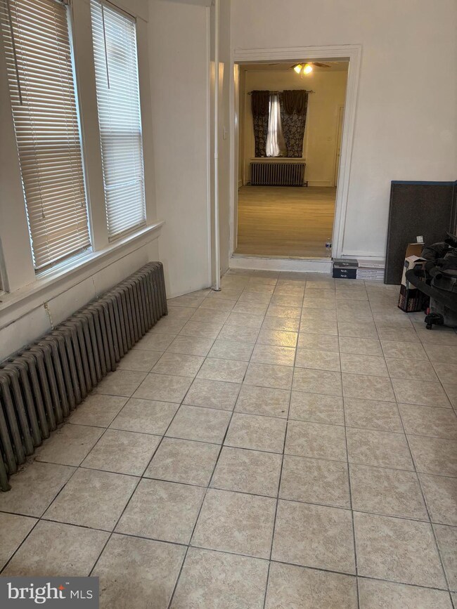 1044 Moss St, Reading, PA 19604 - photo 5