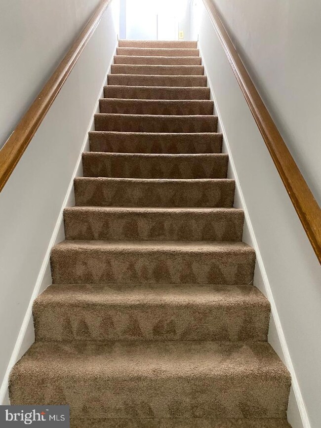 123 2nd St unit 4, Laurel, MD 20707 - photo 2