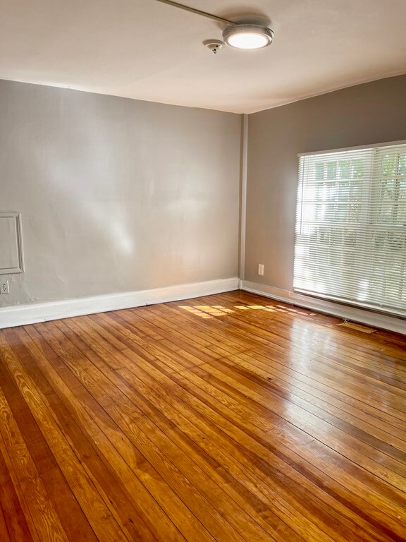 65 Curve St unit 1, Millis, MA 02054 - photo 6