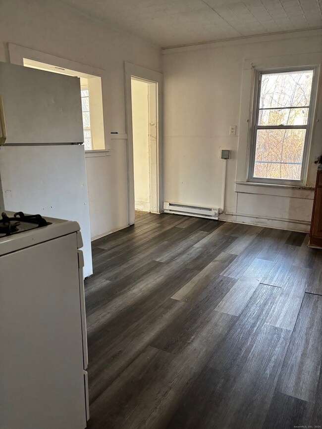 113 Southview St, Waterbury, CT 06706 - photo 4