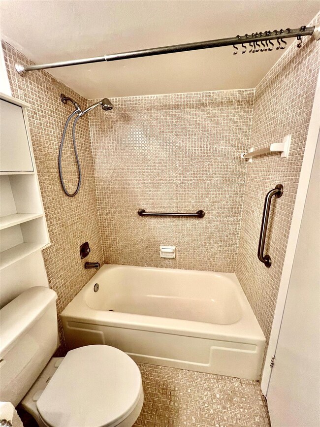 129 Mansfield D unit 129, Boca Raton, FL 33434 - photo 5