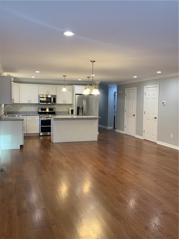Open Floor plan Dining/Kitchen