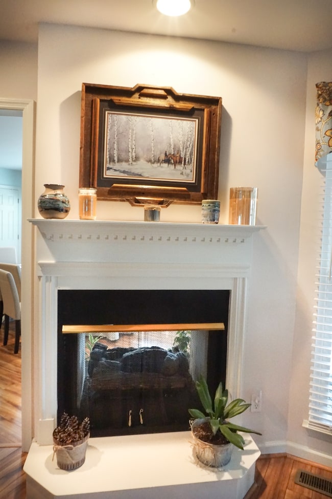 Double sided fireplace that opens to the living room and breakfast area