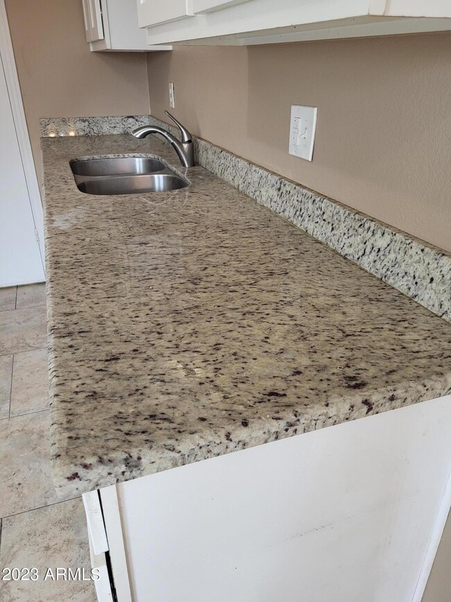 4014 S 44th Way, Phoenix, AZ 85040 - photo 5