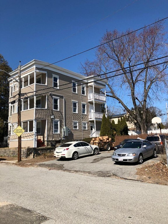 95 Weare St, Lawrence, MA 01843 - photo 2