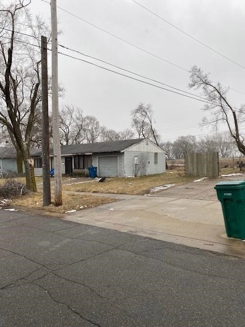 5201 E 13th Place, Gary, IN 46403 - photo 2