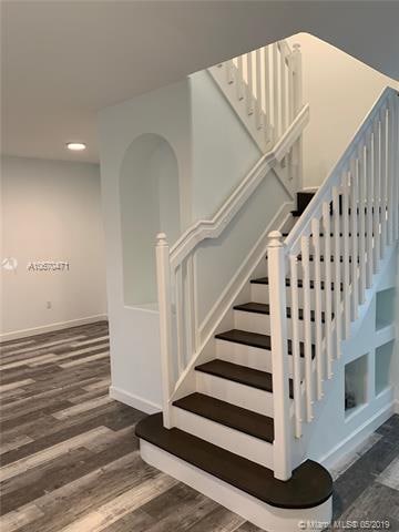 4864 NW 110th Place, Doral, FL 33178 - photo 4