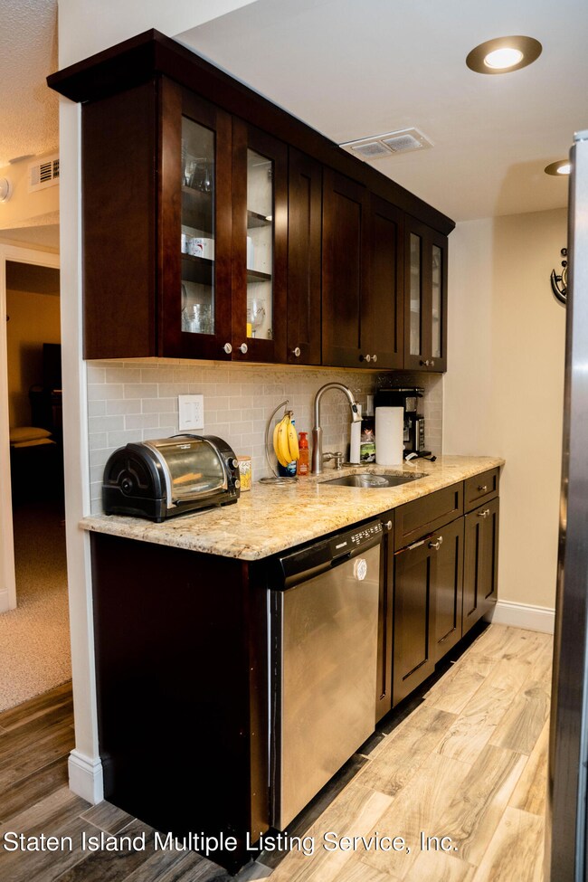 Elmwood Park Condominium II unit 3FF, Staten Island, NY 10314 - photo 7