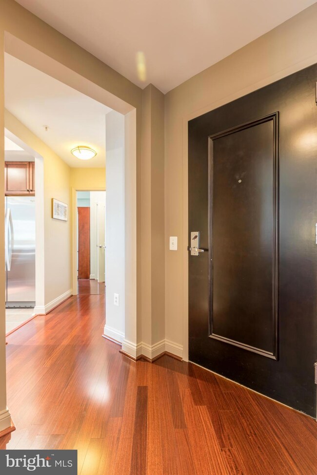 717 President St unit 605, Baltimore, MD 21202 - photo 3