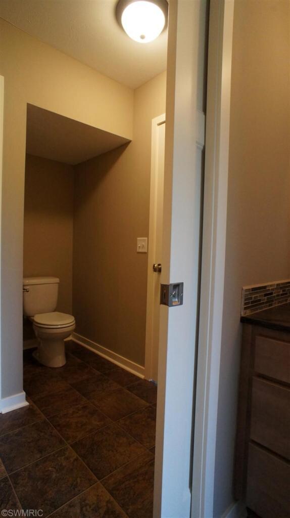 1217 Kingman Ct SW, Byron Center, MI 49315 - photo 2