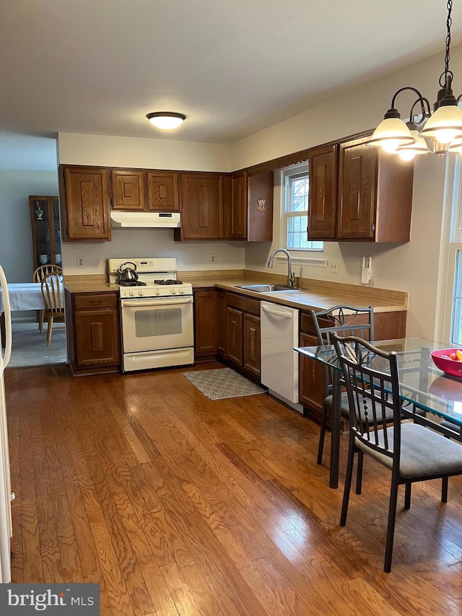 18424 Flower Hill Way, Gaithersburg, MD 20879 - photo 6