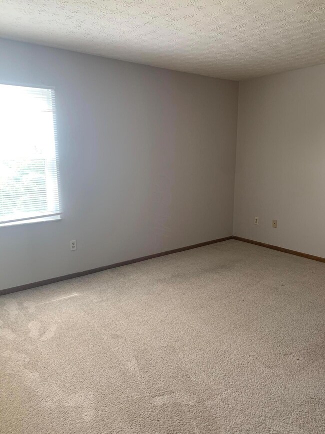 4080 Plateau St, Columbus, OH 43207 - photo 7