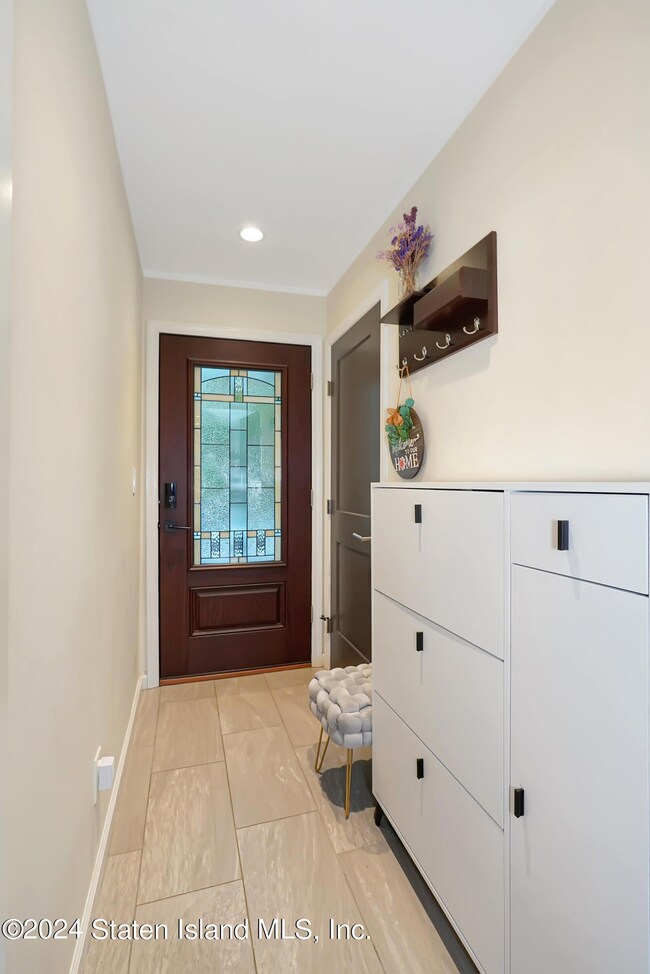 37 Beach Ave, Staten Island, NY 10306 - photo 2