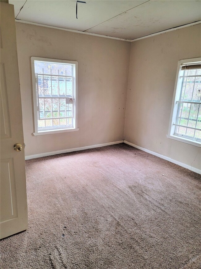 8333 Lanewood Dr, Houston, TX 77016 - photo 6