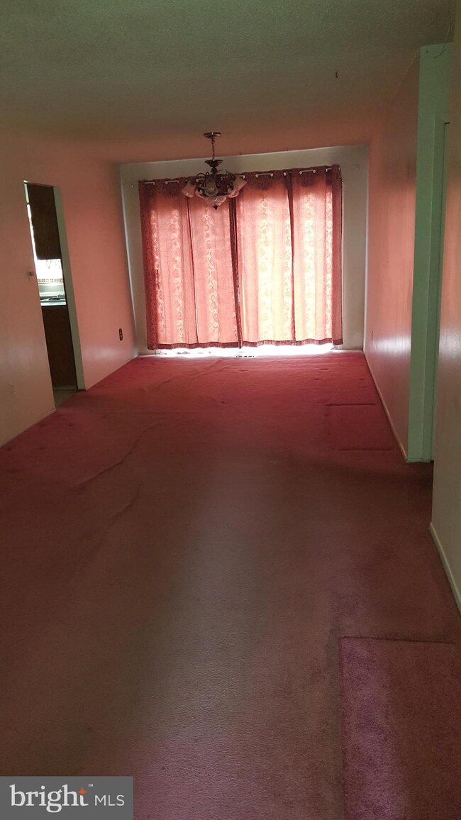 11 Grayson Cir, Willingboro, NJ 08046 - photo 3