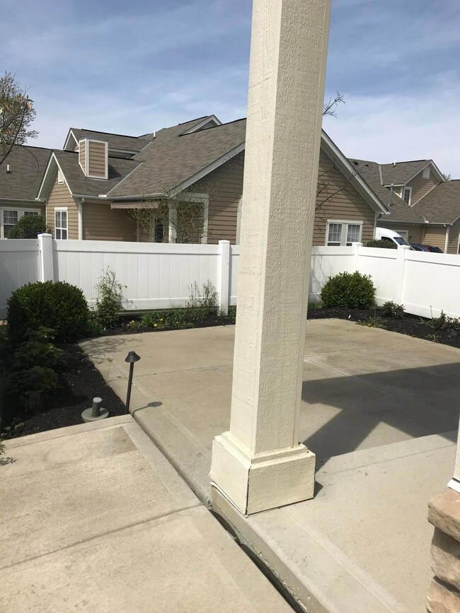 7989 Ravine Run Lane