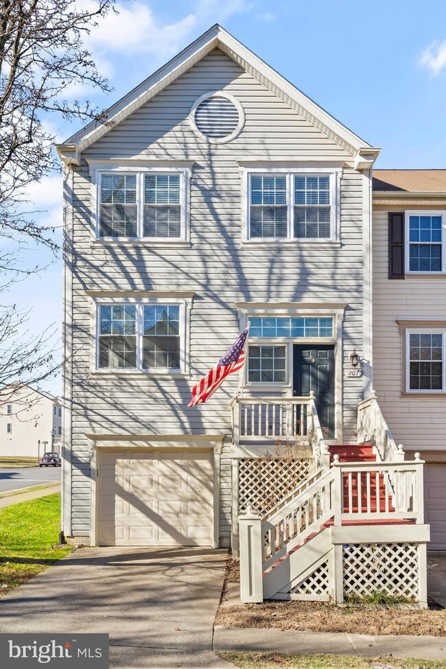 207 Mcdaniel Dr, Purcellville, VA 20132 - photo 4