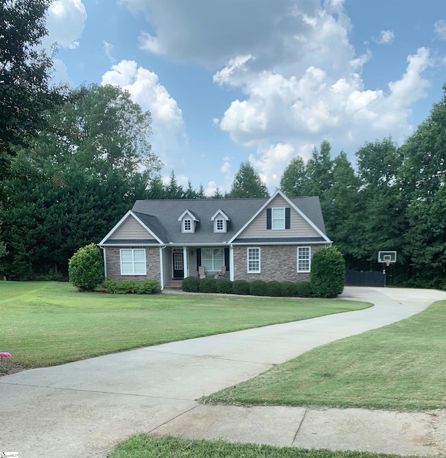 7 Duchess Ct, Travelers Rest, SC 29690 - photo 2