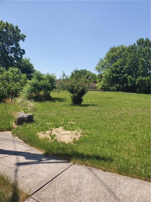 4153 Reliance St, Whitehall, PA 18052 - photo 3