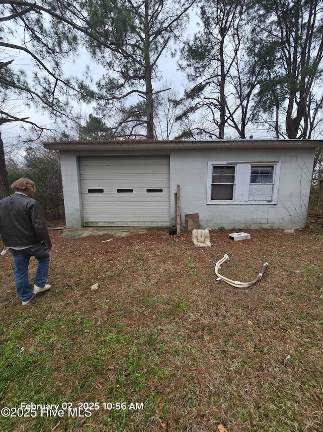 Detached Garage