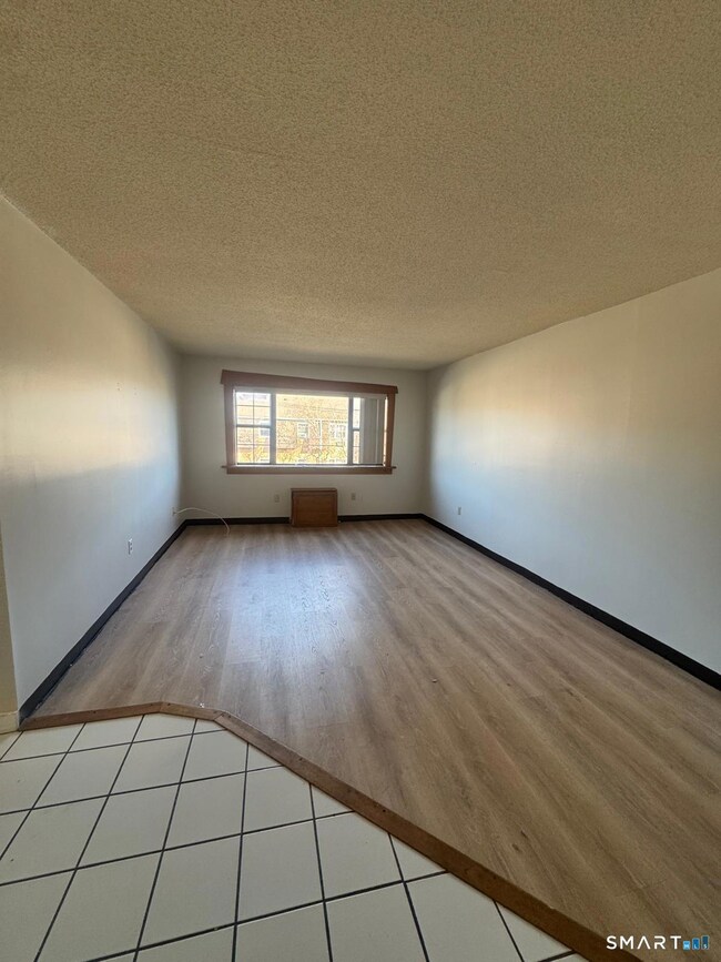 45 Stevens St unit 5, Bridgeport, CT 06606 - photo 4