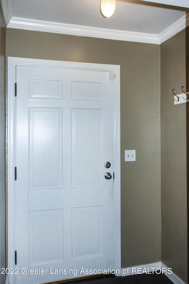 1605 Pattengill Ave, Lansing, MI 48910 - photo 3