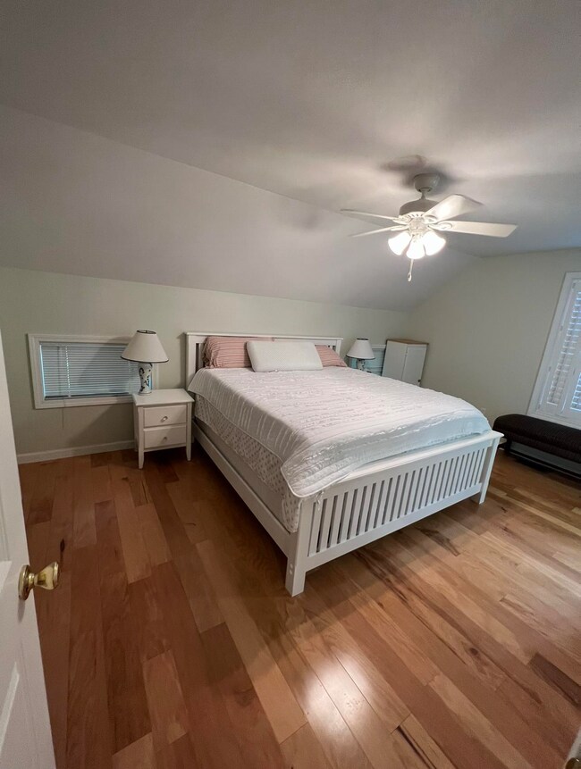 16 Hall Place unit 4, Exeter, NH 03833 - photo 7