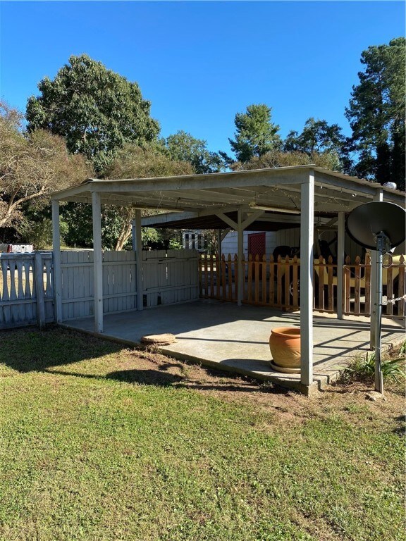 Covered hang out area