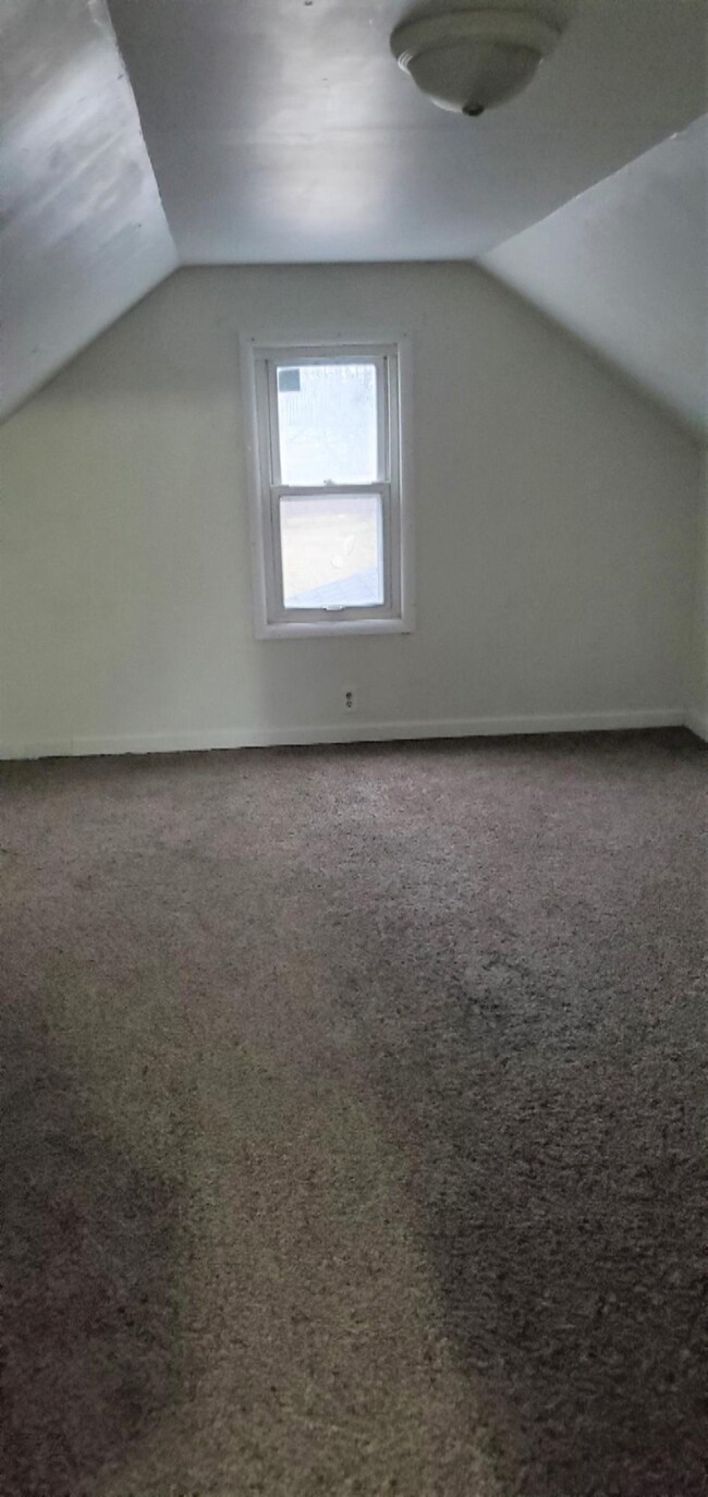 2nd floor bedroom